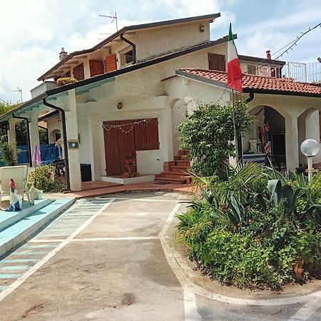 Sogno Vacanze Apartment Massa  Ngoại thất bức ảnh